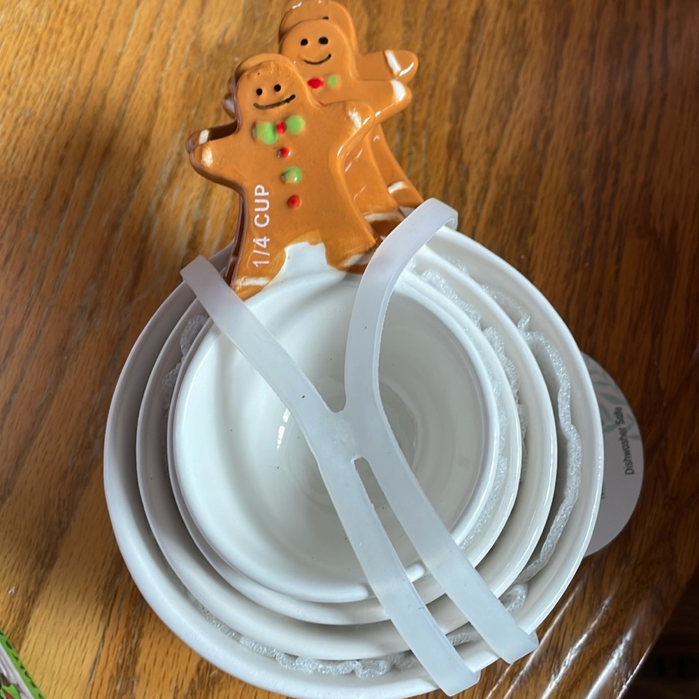Gingerbread measuring cup set